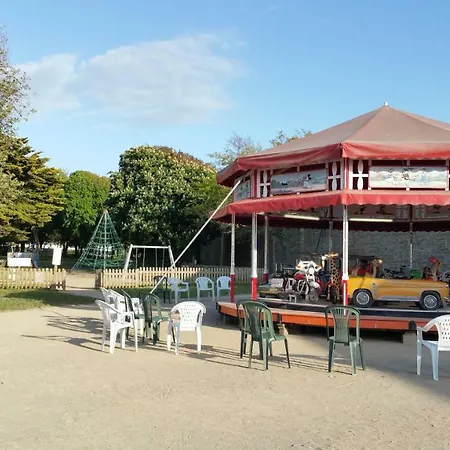 De L'ile Aux Pins Tatil Evi